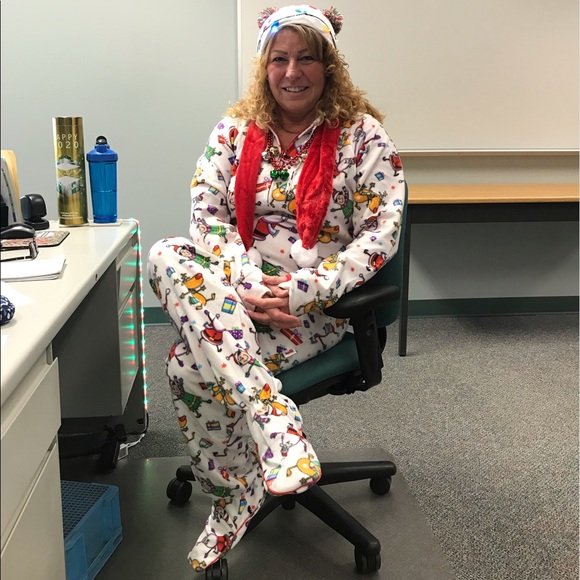 Meet your Posher, Debbie - Picture 2 of 2